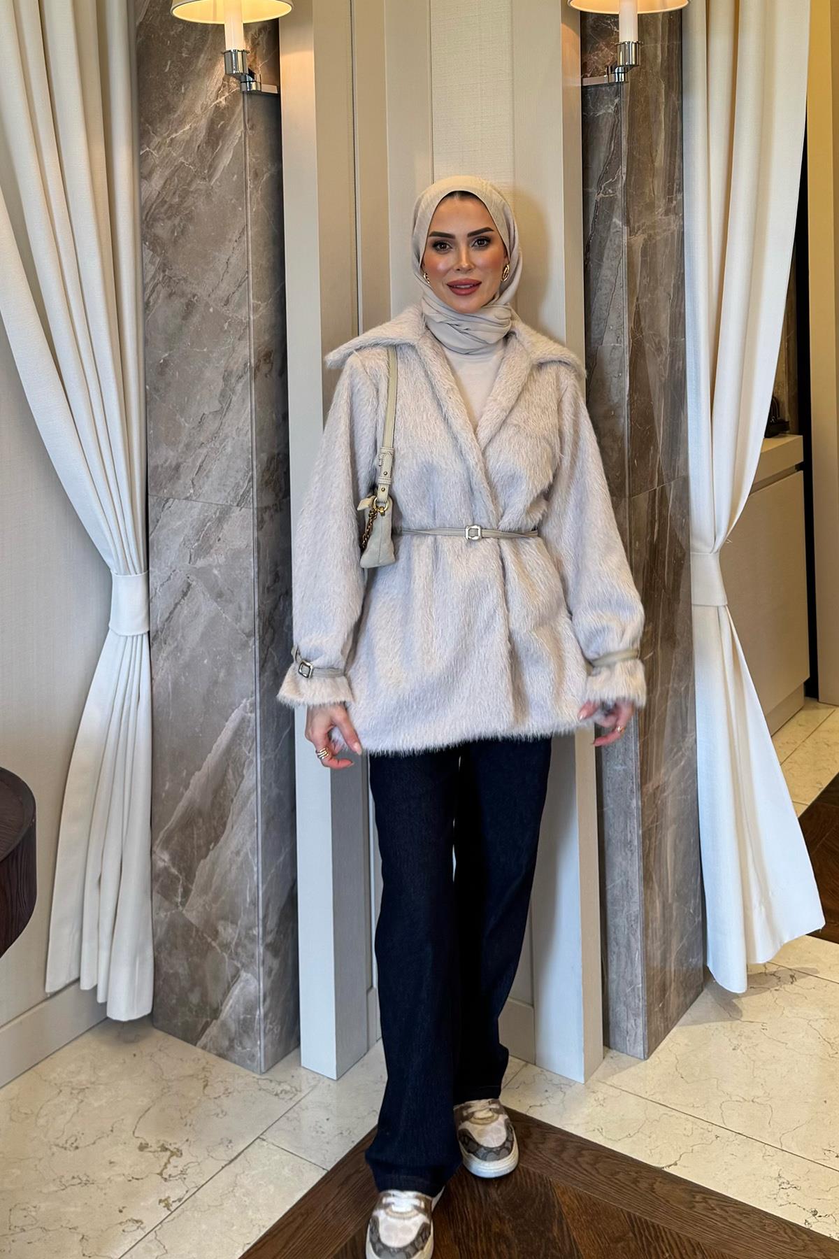 Astarlı Kürk Ceket Krem