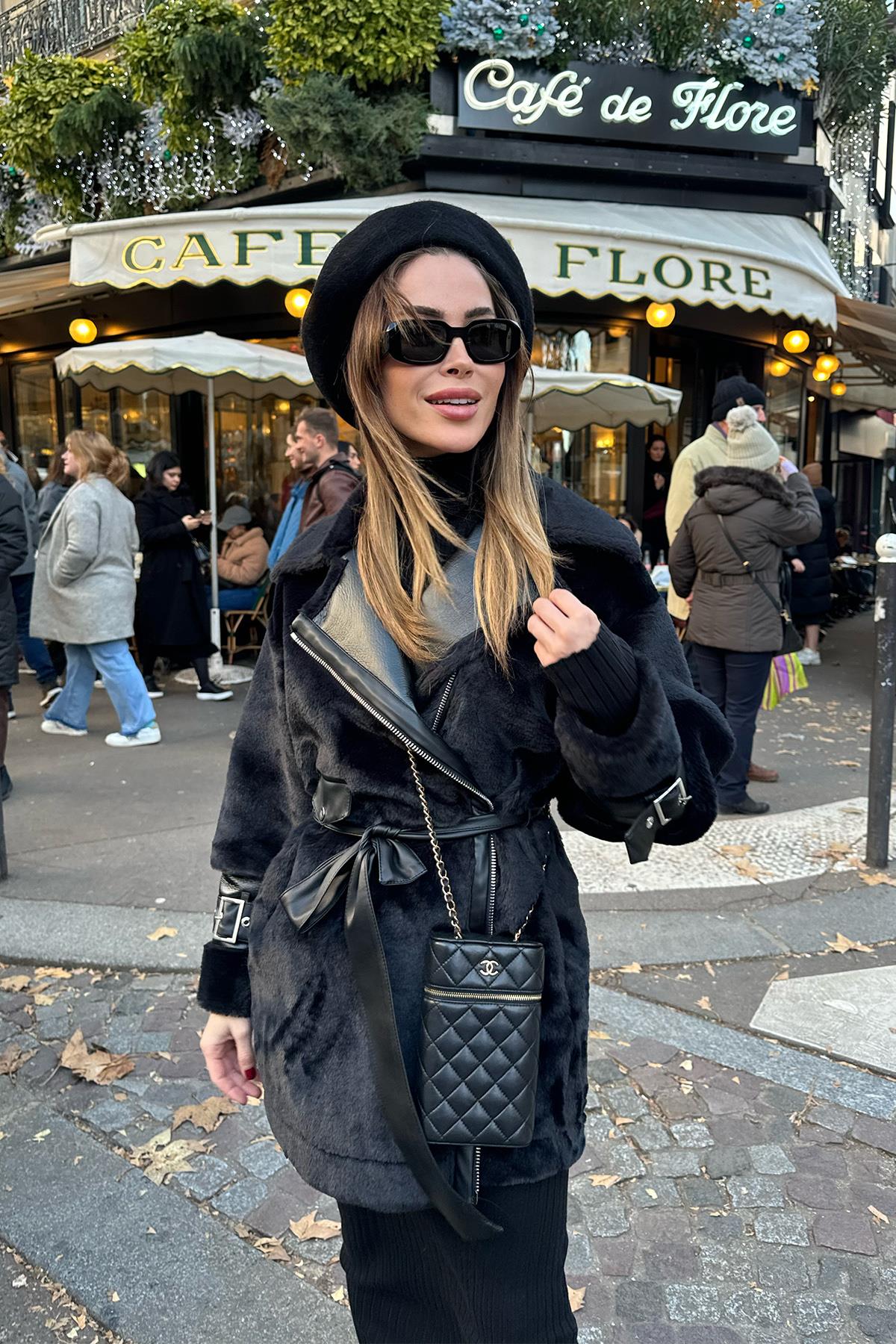 Für Siyah Deri Detay Kaban