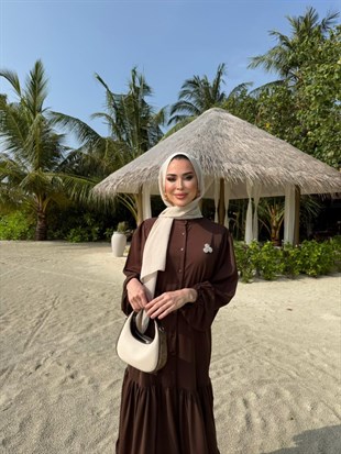 Broşlu Elbise-Kahverengi 