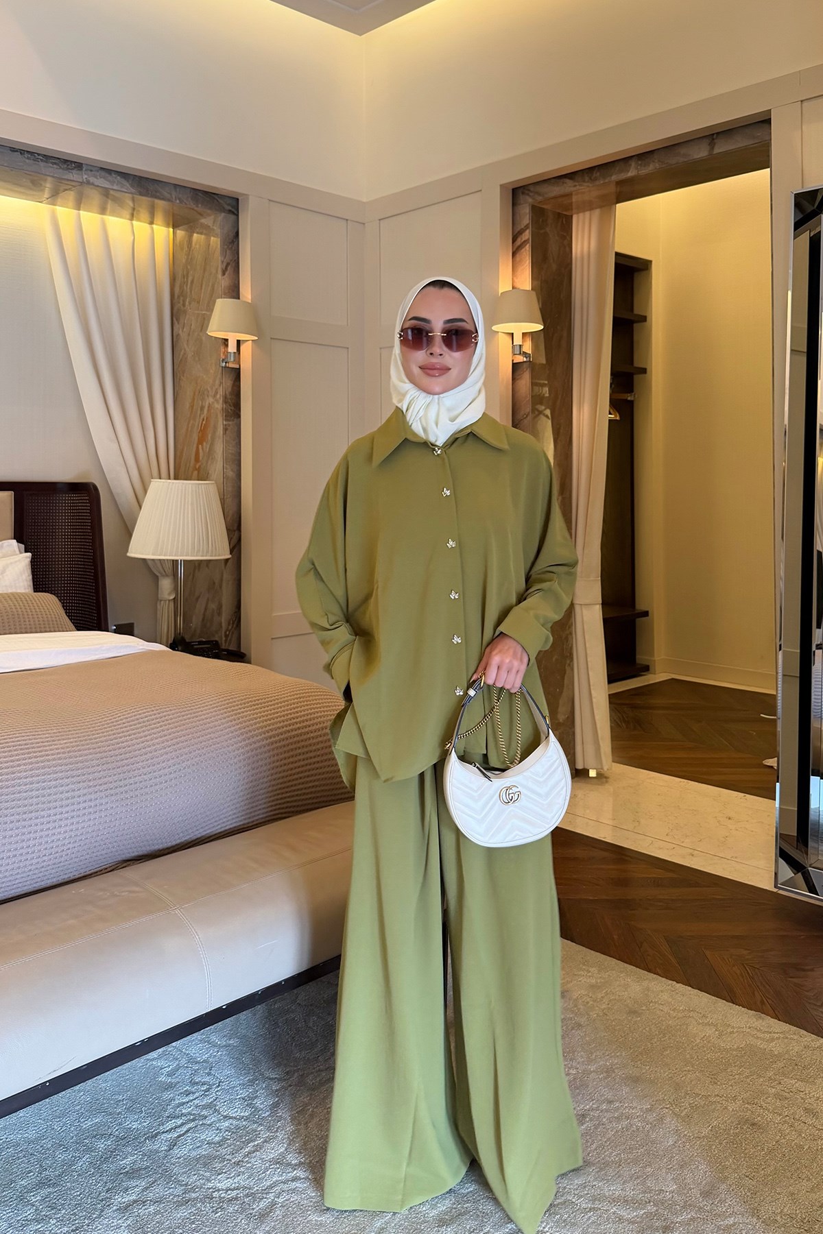 Taş Düğmeli Takım Olive 