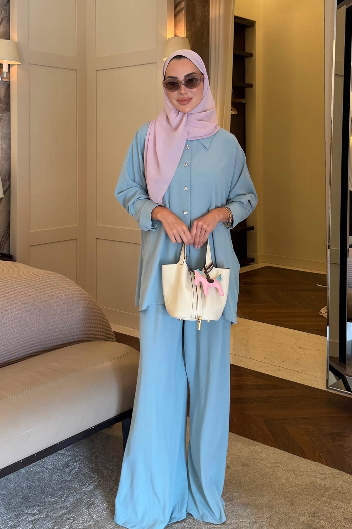 Taş Düğmeli Takım Tiffany Blue
