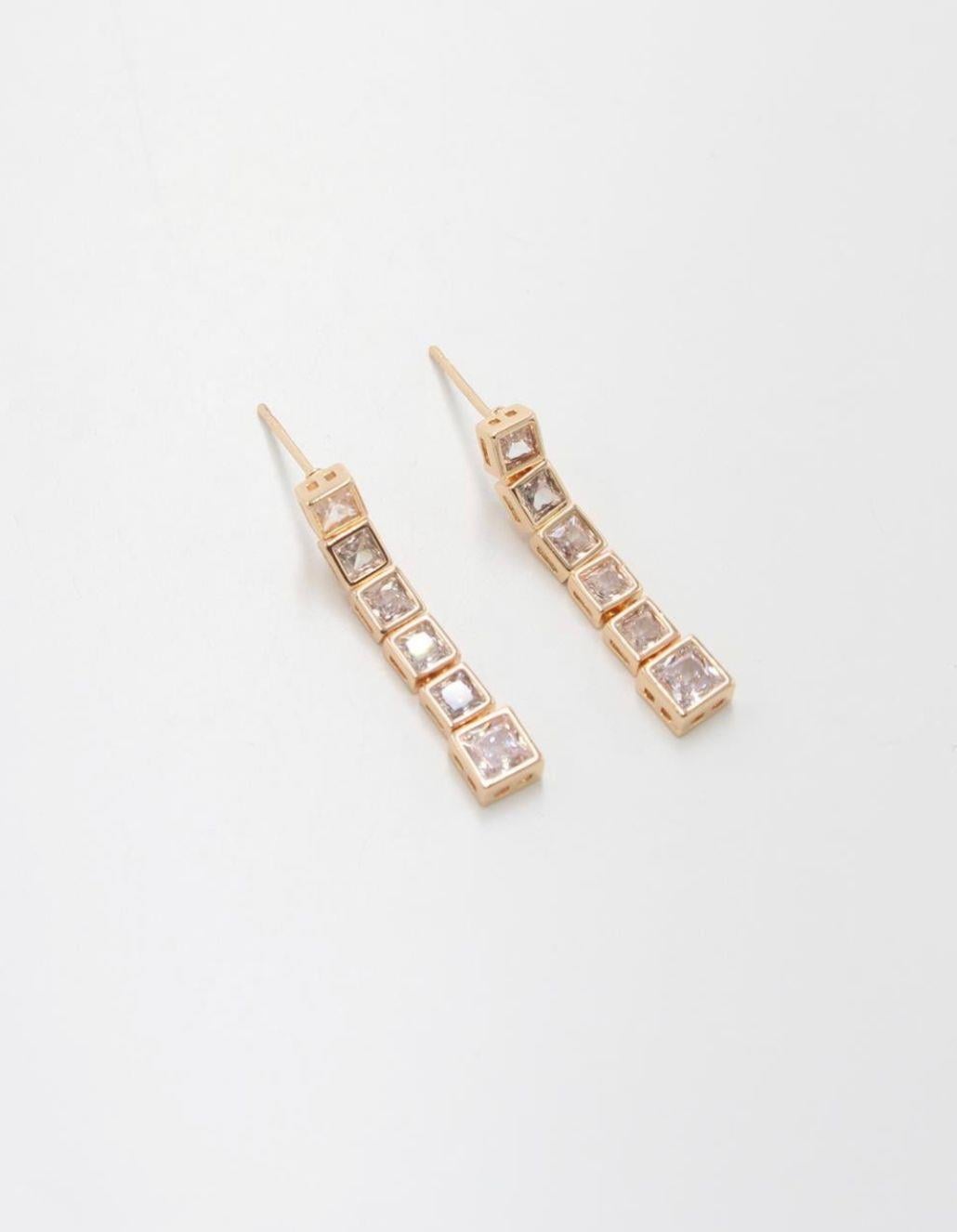 Zirkon kare taşlı su yolu vip 30 mm küpe