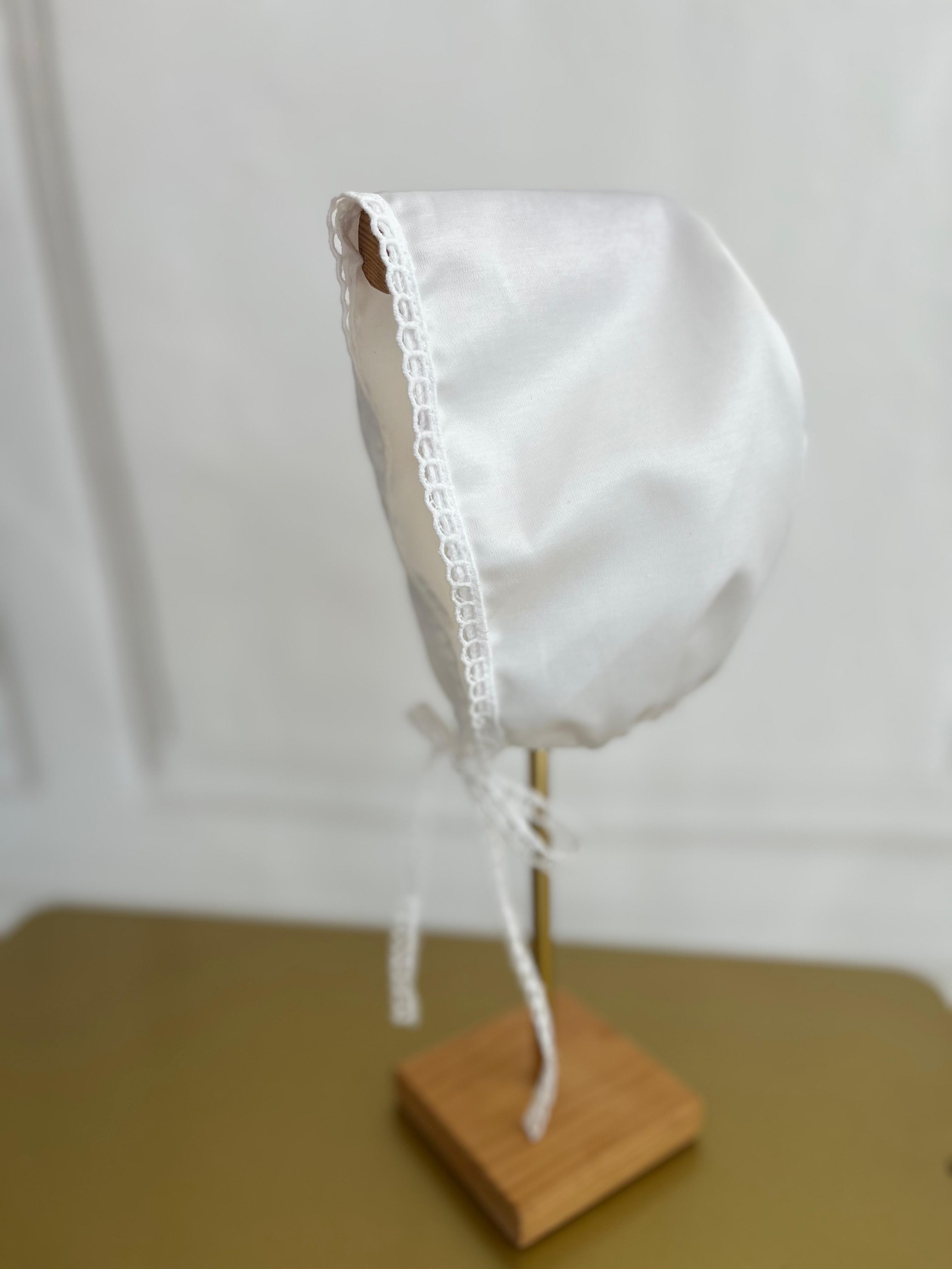 Kırık Beyaz Saten Mini Dantelli Şapka
