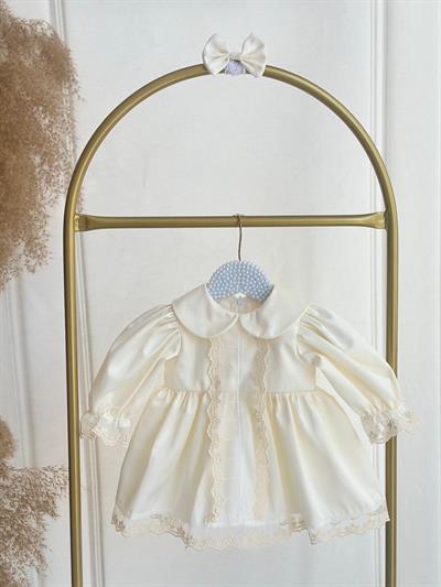 Krem Önden Güpür Dantel İsim İşlemeli Elbise