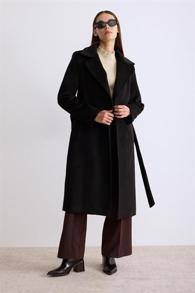 Astarlı Ara Boy Kaşe Kaban Siyah