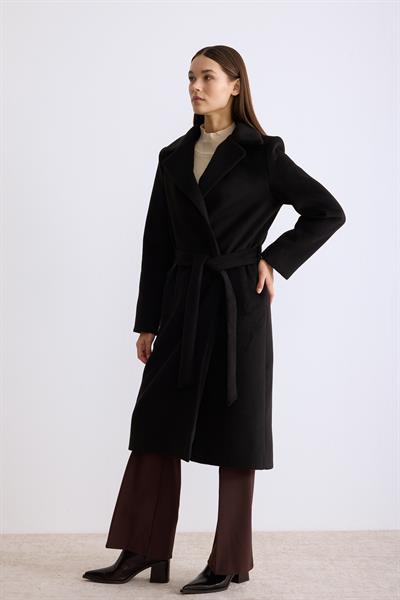 Astarlı Ara Boy Kaşe Kaban Siyah