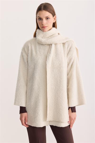 Atkılı Düğmeli Peluş Hırka Ekru