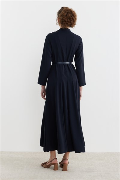 Belden Oturtmalı Kemerli Uzun Elbise Lacivert