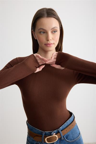 Bisiklet Yaka Parmak Geçmeli Body Acı Kahverengi