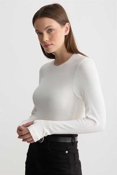 Bisiklet Yaka Parmak Geçmeli Body Ekru