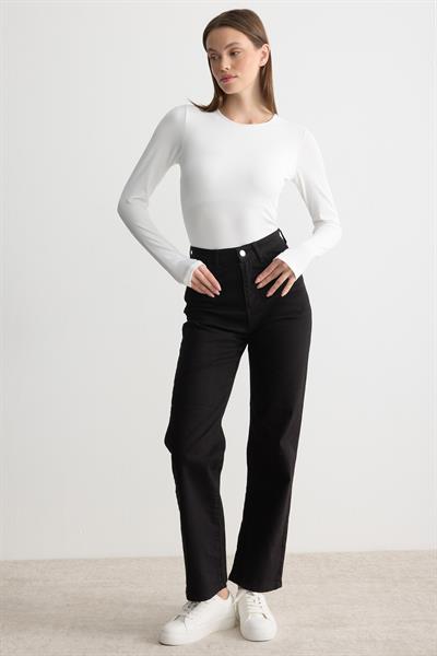 Bisiklet Yaka Parmak Geçmeli Çıtçıtlı Body Beyaz