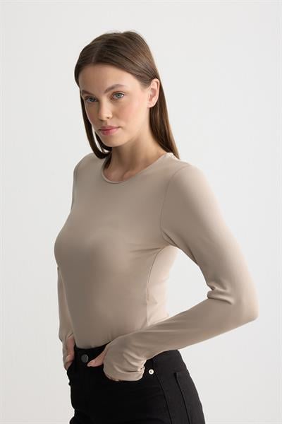 Bisiklet Yaka Parmak Geçmeli Çıtçıtlı Body Bej