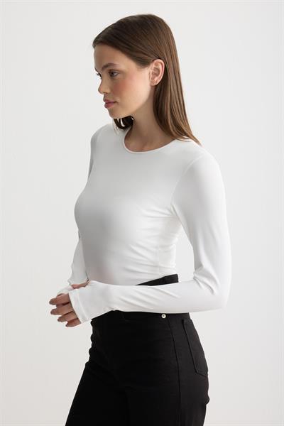 Bisiklet Yaka Parmak Geçmeli Çıtçıtlı Body Beyaz
