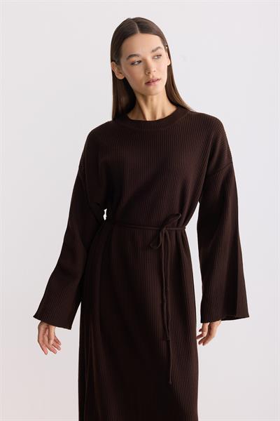 Kuşaklı Oversize Triko Elbise Acı Kahverengi