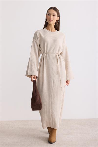 Kuşaklı Oversize Triko Elbise Bej