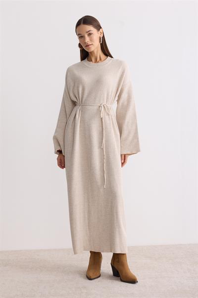 Kuşaklı Oversize Triko Elbise Bej