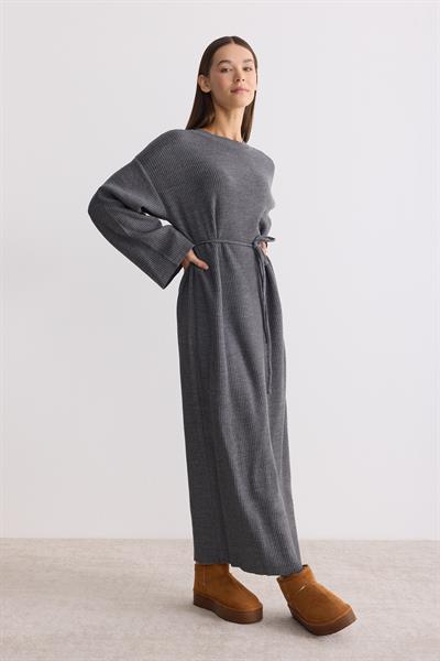 Kuşaklı Oversize Triko Elbise Gri