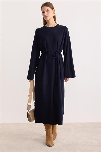 Kuşaklı Oversize Triko Elbise Lacivert