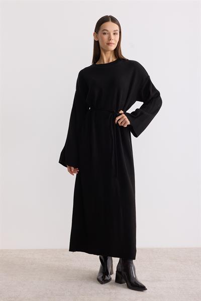 Kuşaklı Oversize Triko Elbise Siyah
