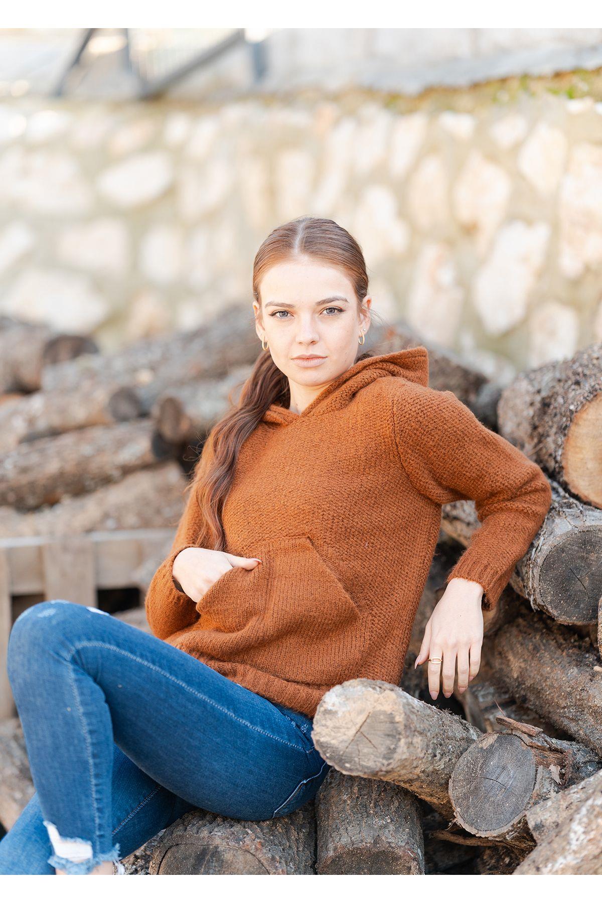 Kapüşonlu Kanguru Cepli Örme Sweatshirt