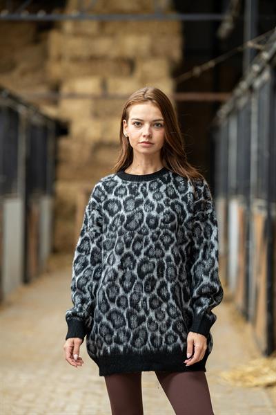 VerdeBlanco Leopar Desenli Kalın Örme Kazak Siyah