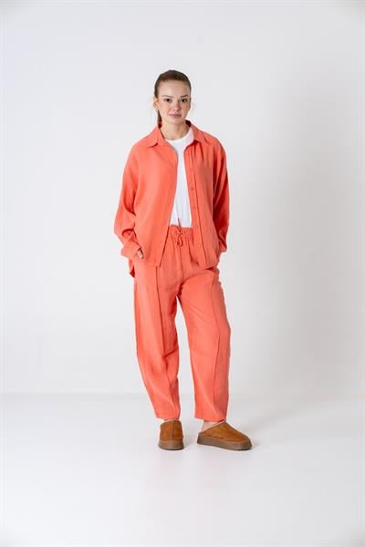 VerdeBlanco Oversize Önden Çimalı Pantolon ve Gömlek Takım Nar Çiçeği