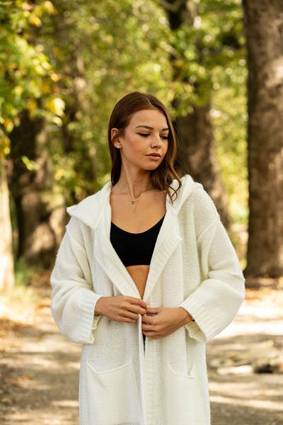 VerdeBlanco Şal Yaka Cep Detaylı Kapüşonlu Uzun Dökümlü Hırka Beyaz