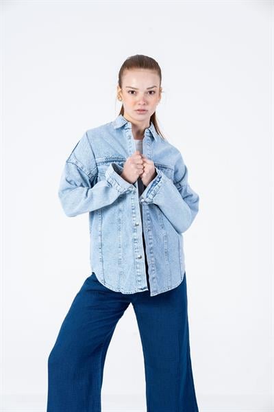 VerdeBlanco Süs Dikiş Detaylı Oversize Kot Gömlek Buz Mavisi