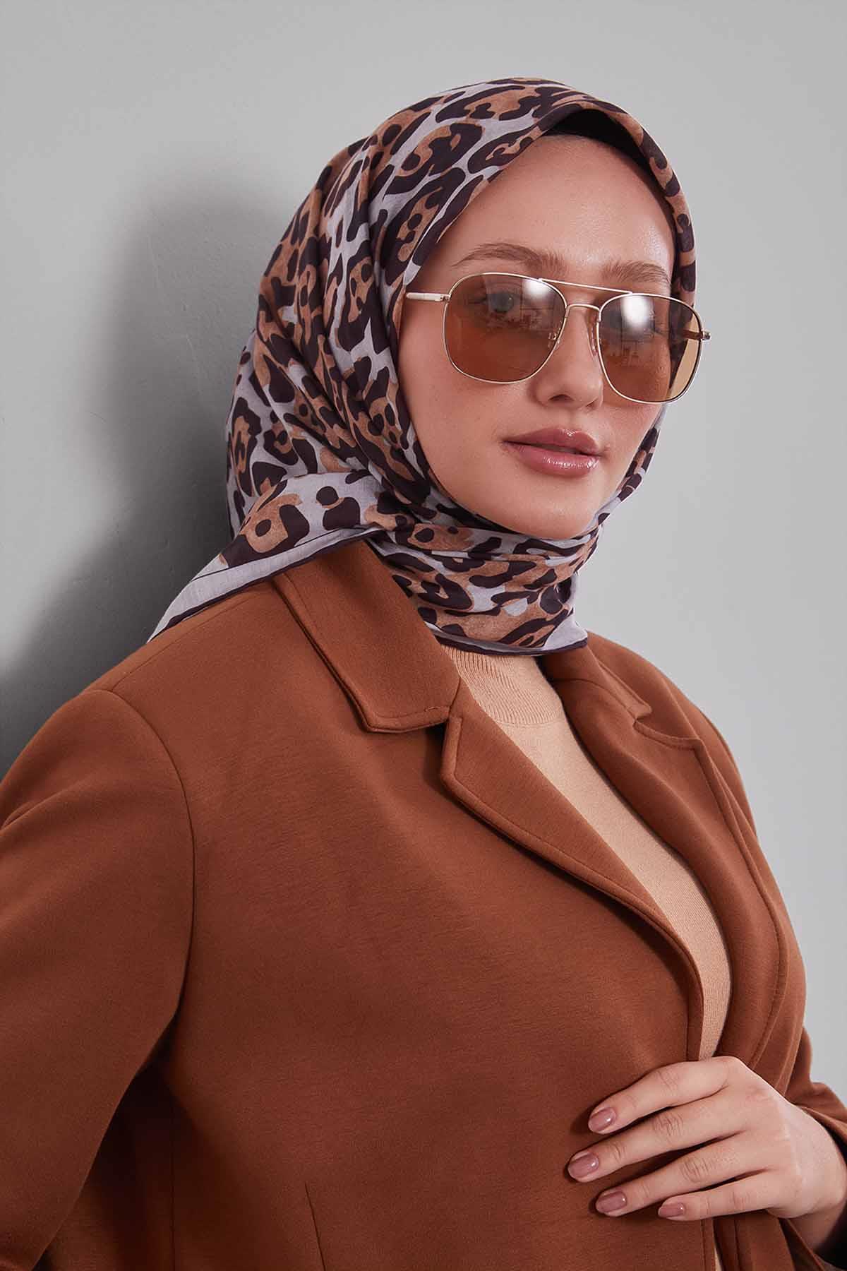 Fivescarf Gümüş Leopar Desen Silk Coton Eşarp
