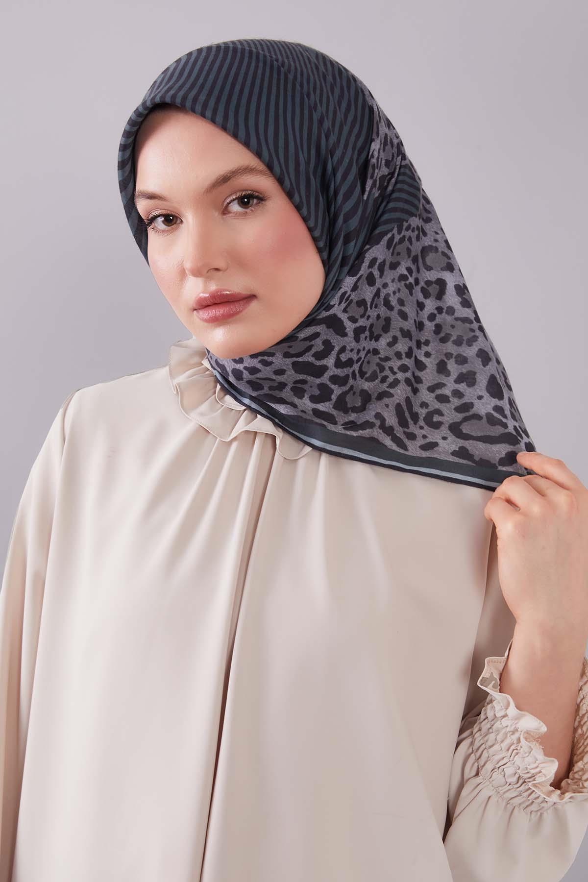 Fivescarf Zümrüt Leopar Desen Silk Coton Eşarp