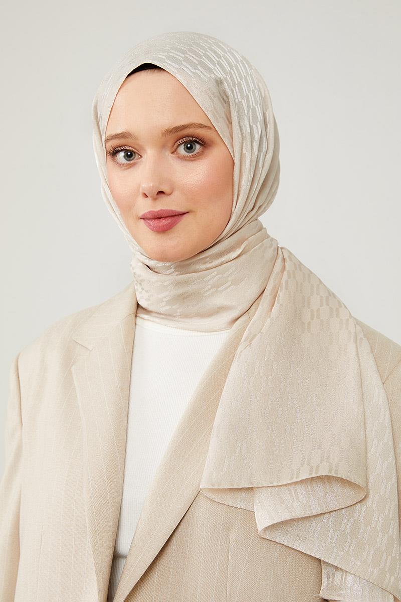 Fivescarf Bej Burgu Desen Jakarlı Elegance Şal