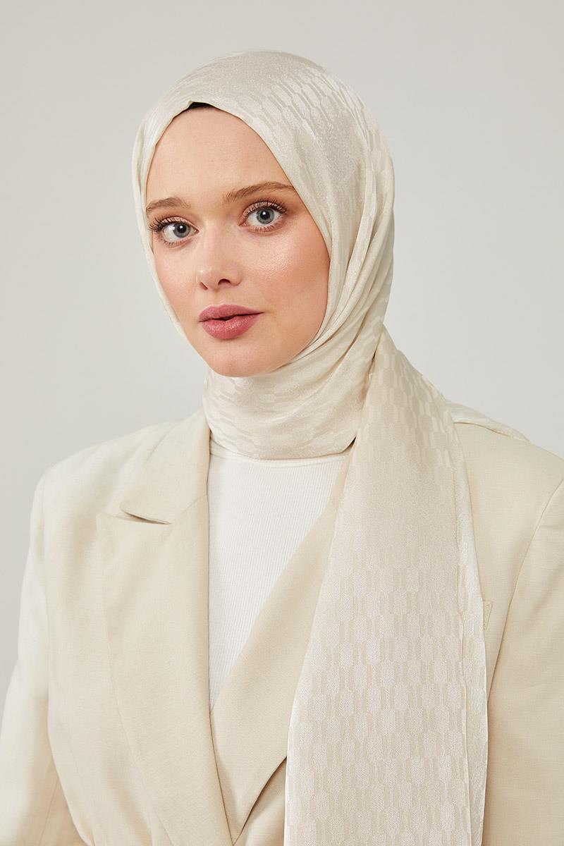 Fivescarf Ekru Burgu Desen Jakarlı Elegance Şal