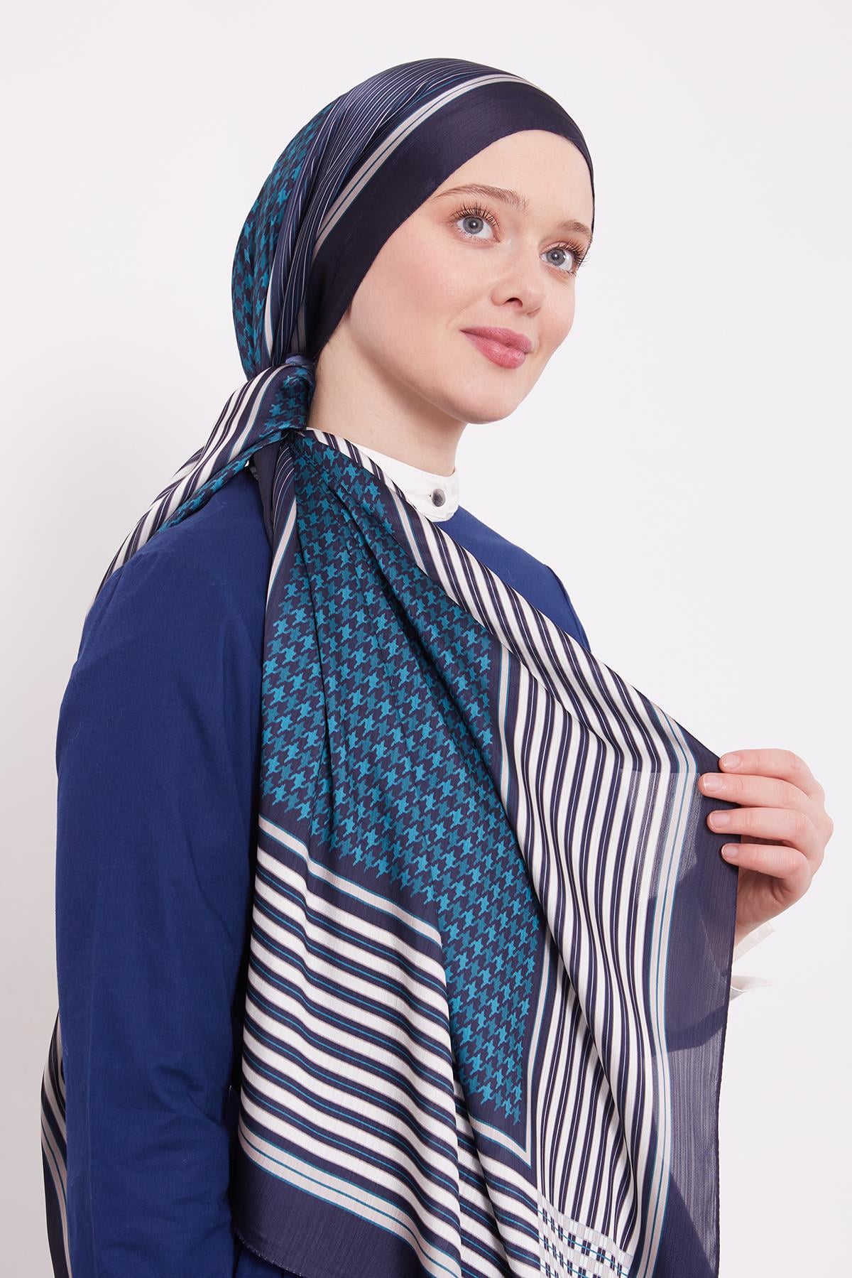 Fivescarf K.Lacivert Kazayağı Desen Brand Şal