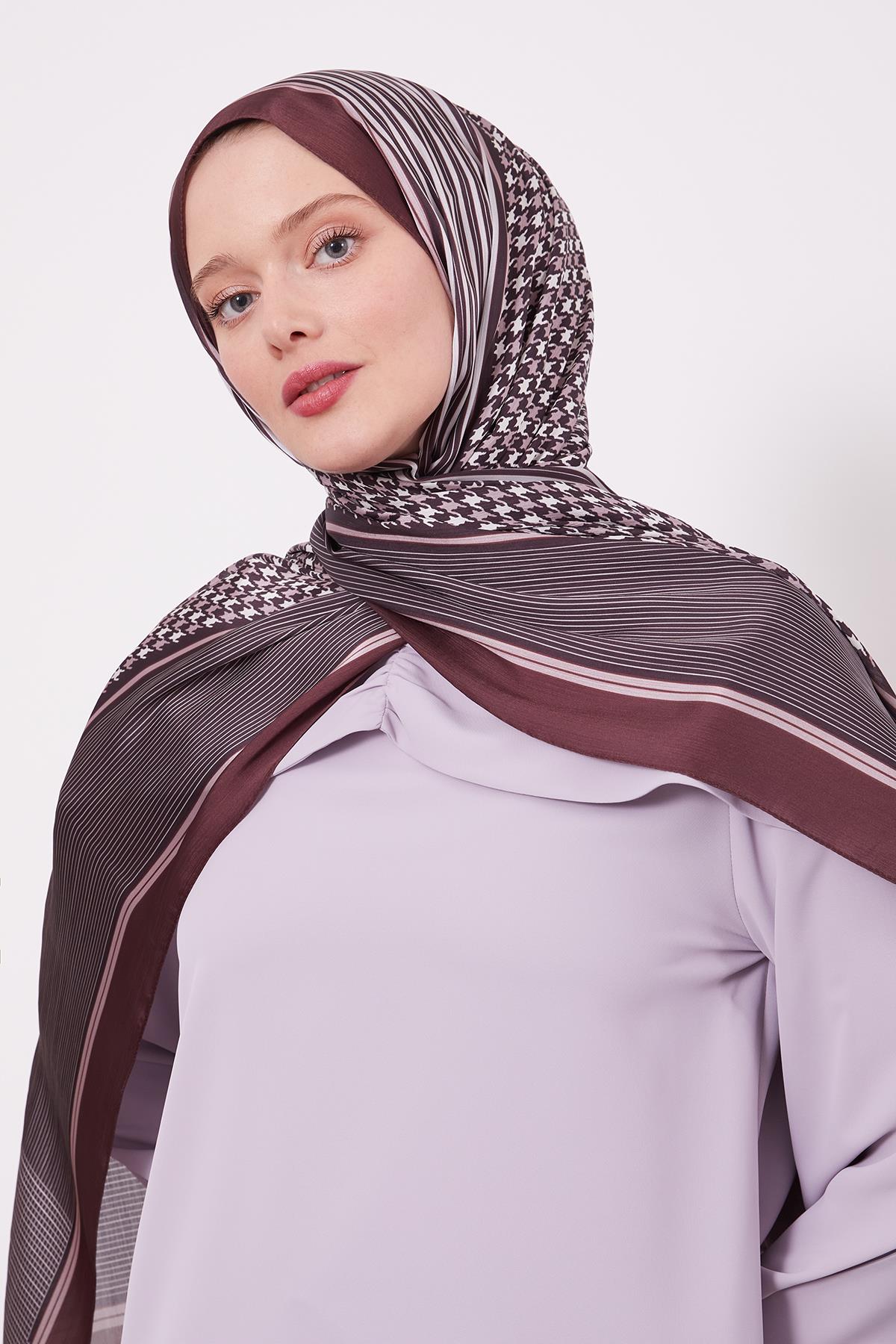 Fivescarf Kahve Kazayağı Desen Brand Şal