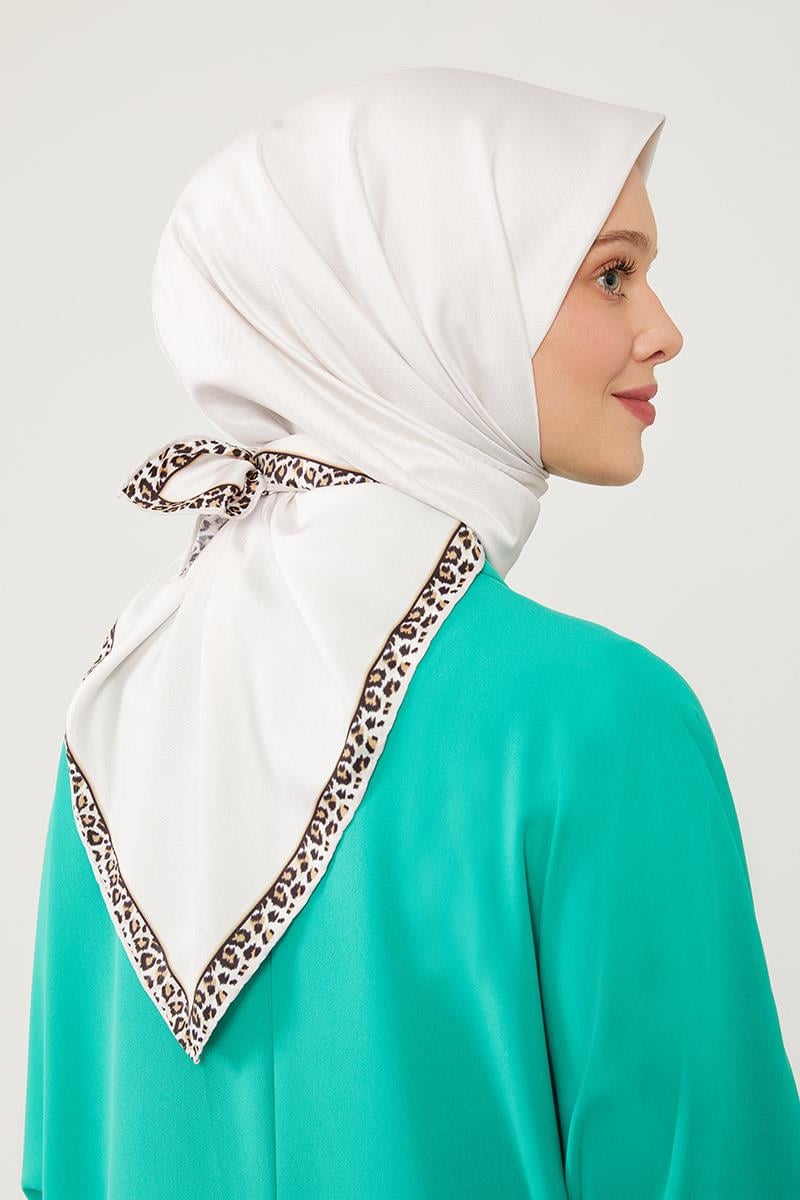 Fivescarf Krem Leopar Desen Twill Digital Eşarp