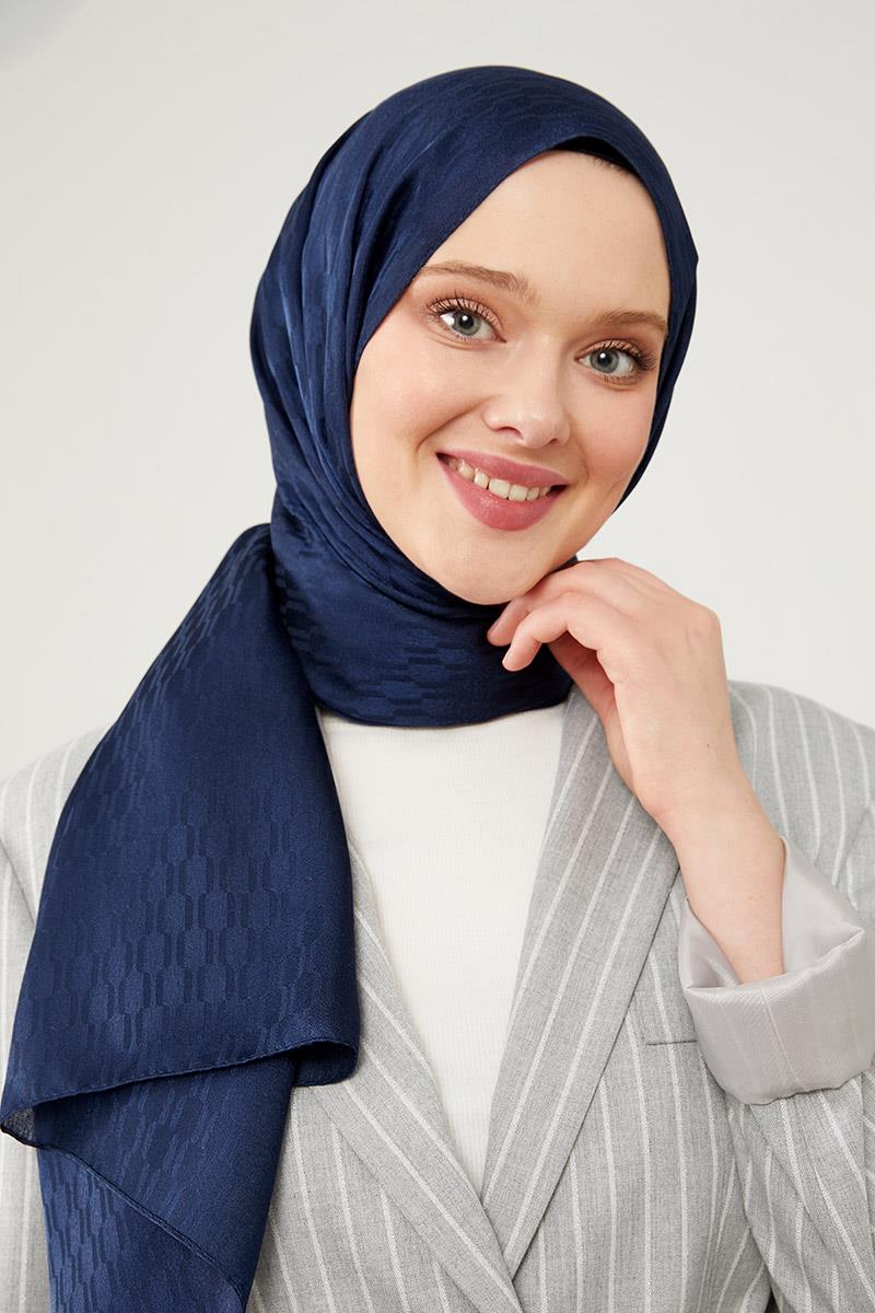 Fivescarf Lacivert Burgu Desen Jakarlı Elegance Şal