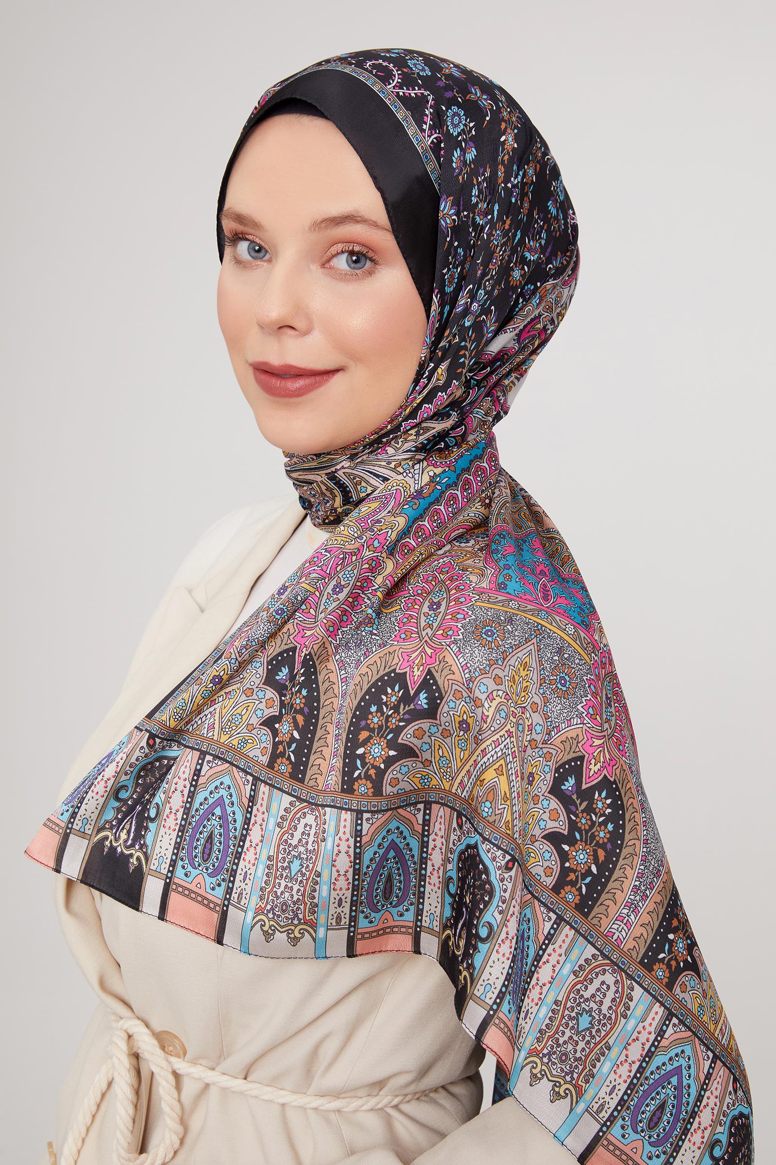 Fivescarf Siyah-Gri Etnik Desen Vual İpek Şal
