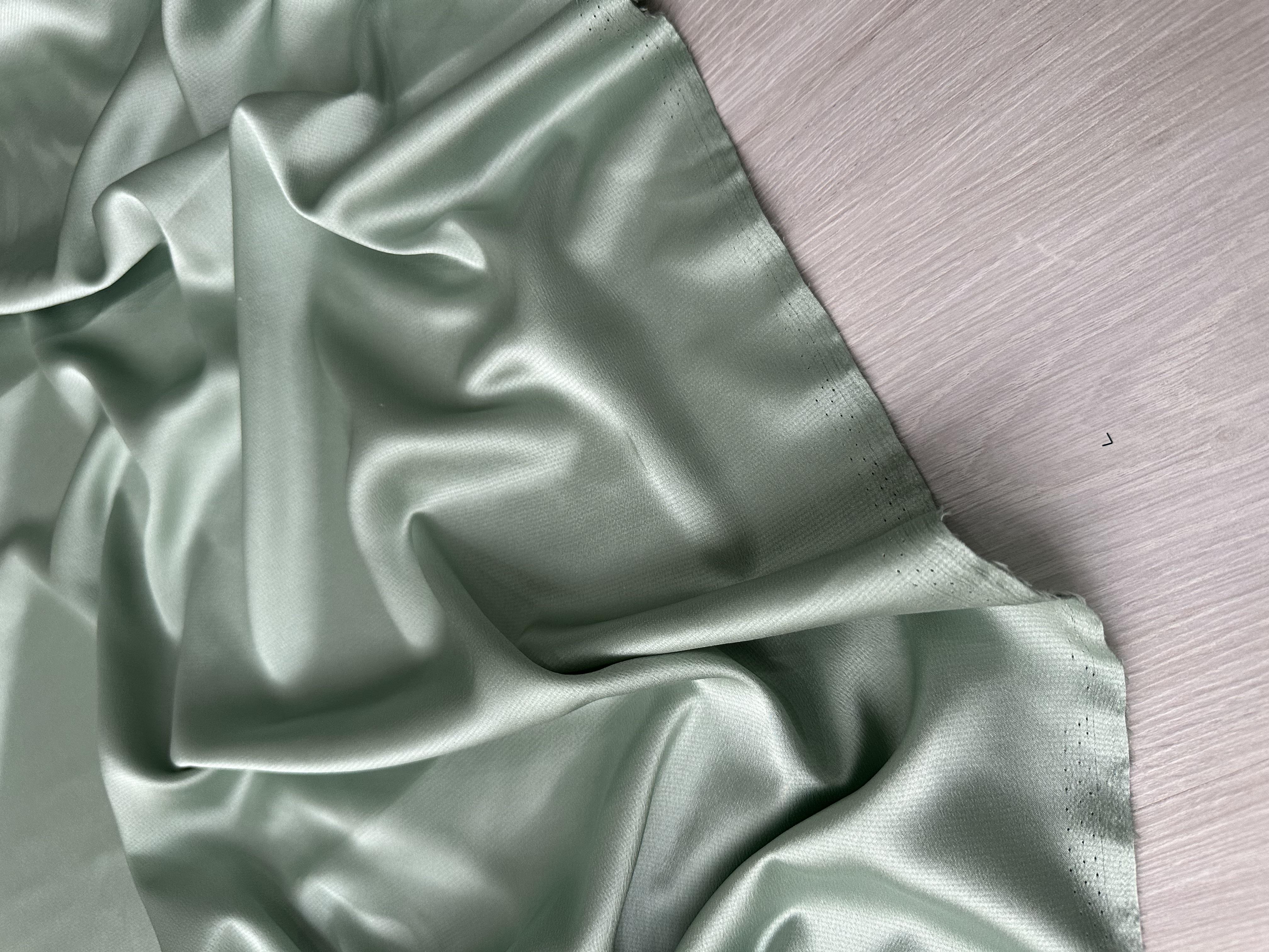 KOBE SATEN - ÇAĞLA YEŞİLİ