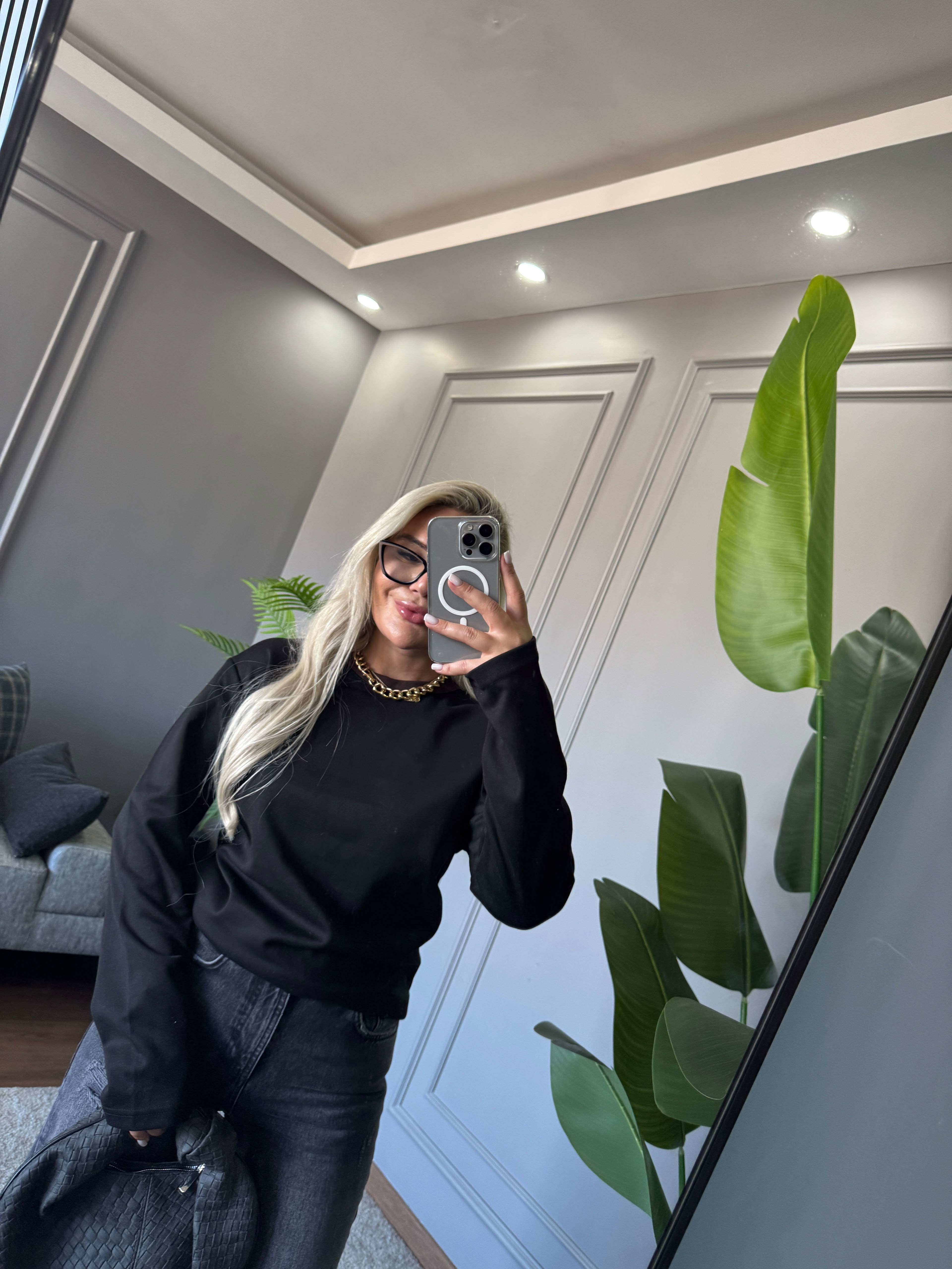 ŞARDONSUZ BİYE DETAYLI SWEAT 