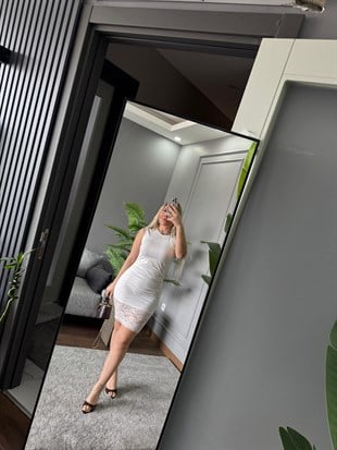 DANTEL DETAY MİNİ ELBİSE 