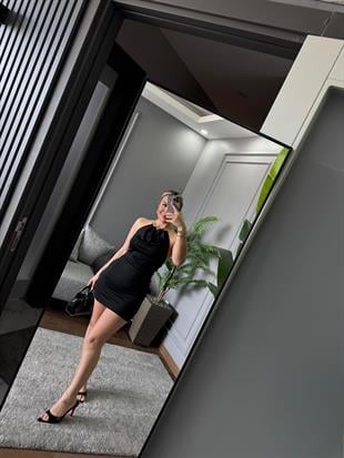 GOLD DETAY MİNİ ELBİSE