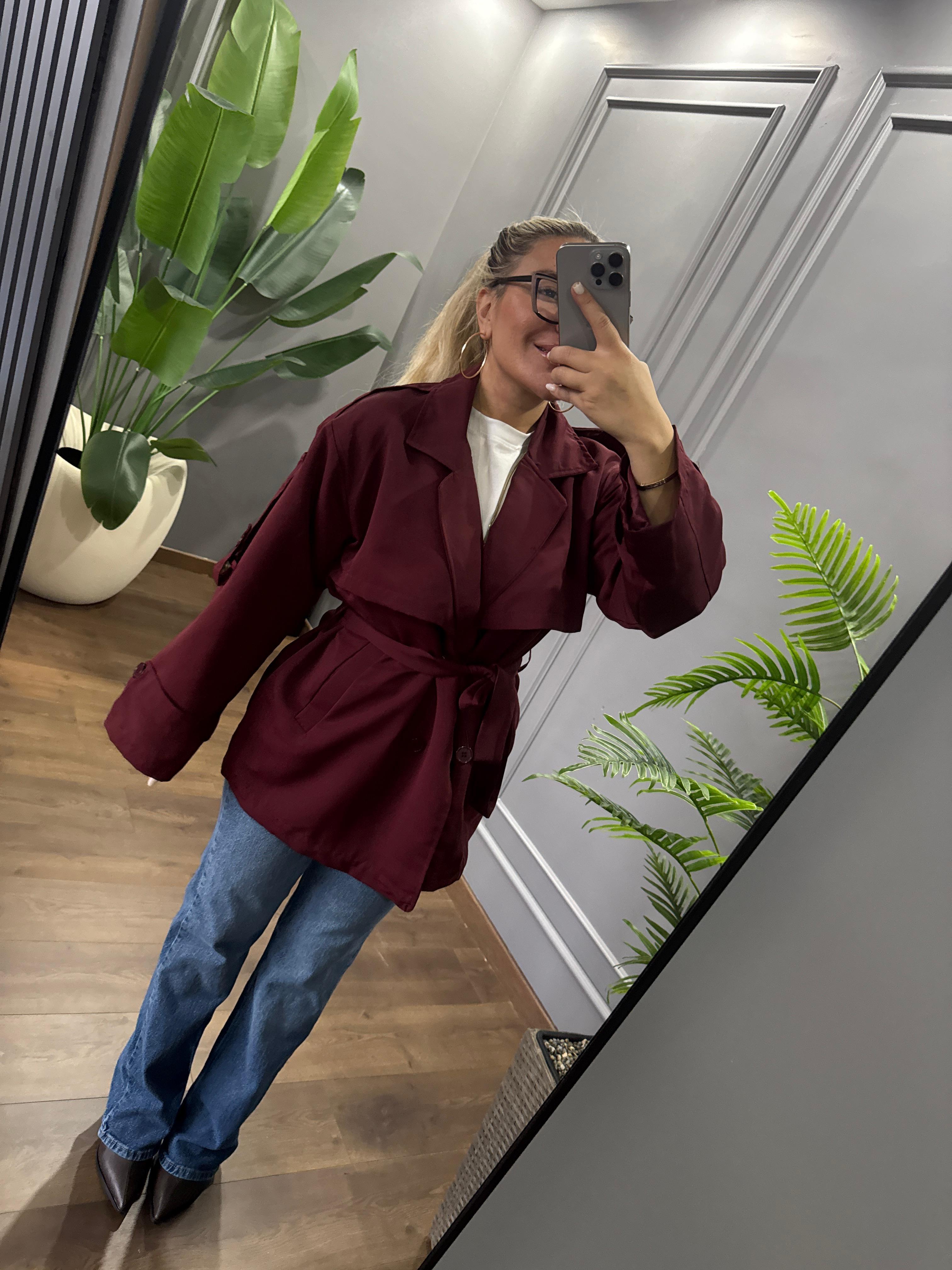 Astarlı kısa trenç