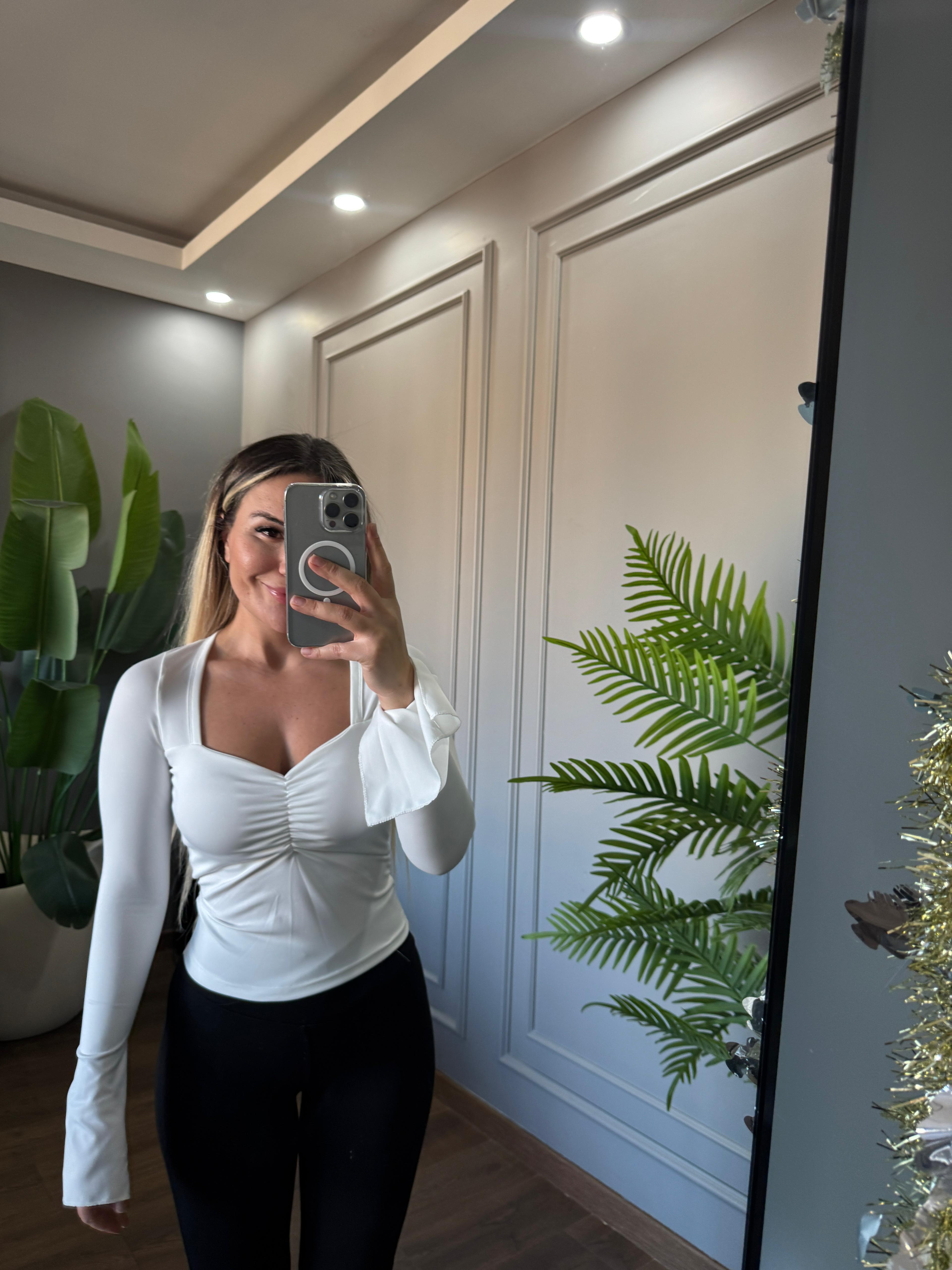 GÖĞÜS KISMI ÇİFT KATLI İSPANYOL KOL TAM BOY BLUZ