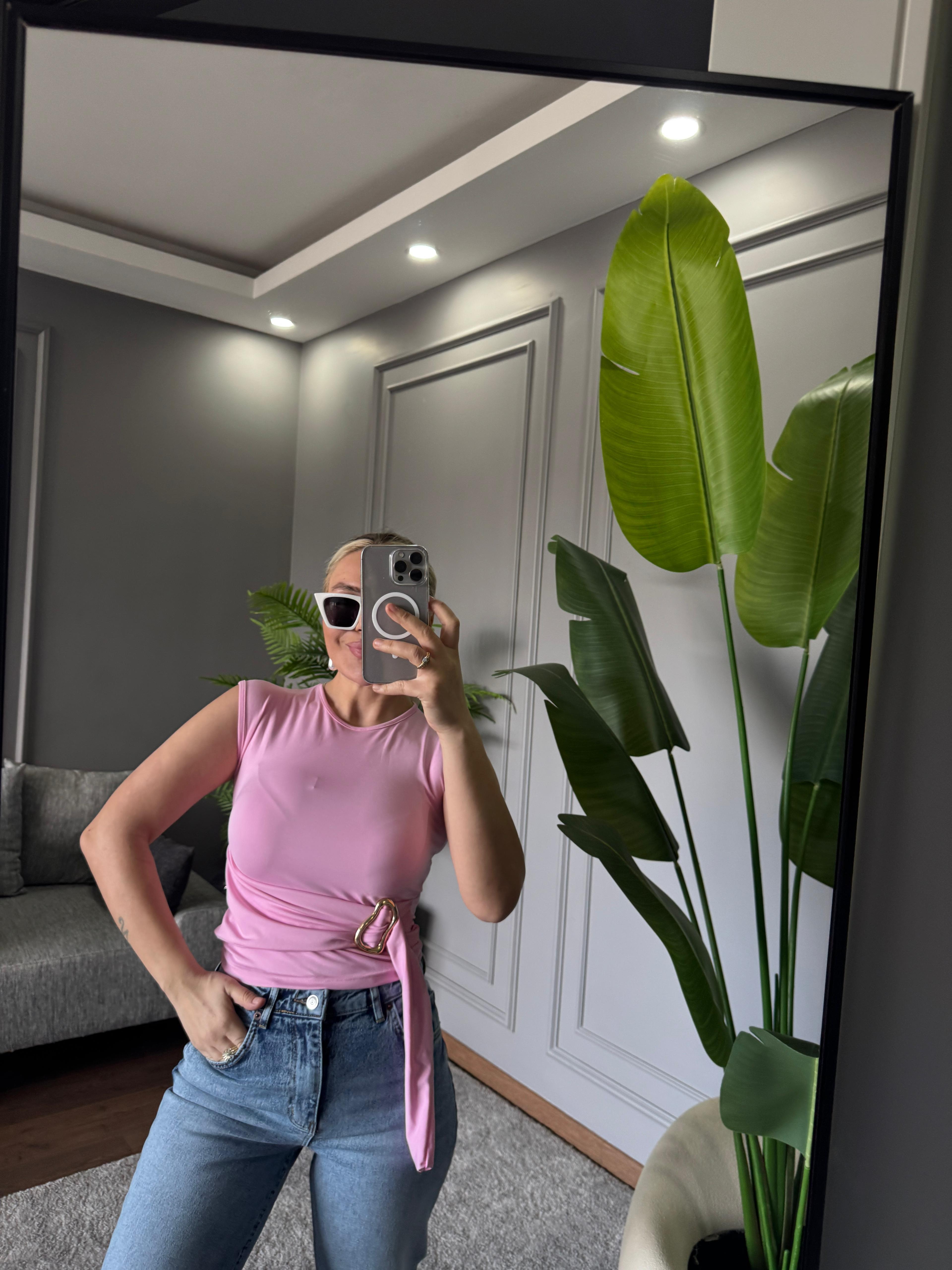 GOLD DETAY KISA KOL BLUZ 