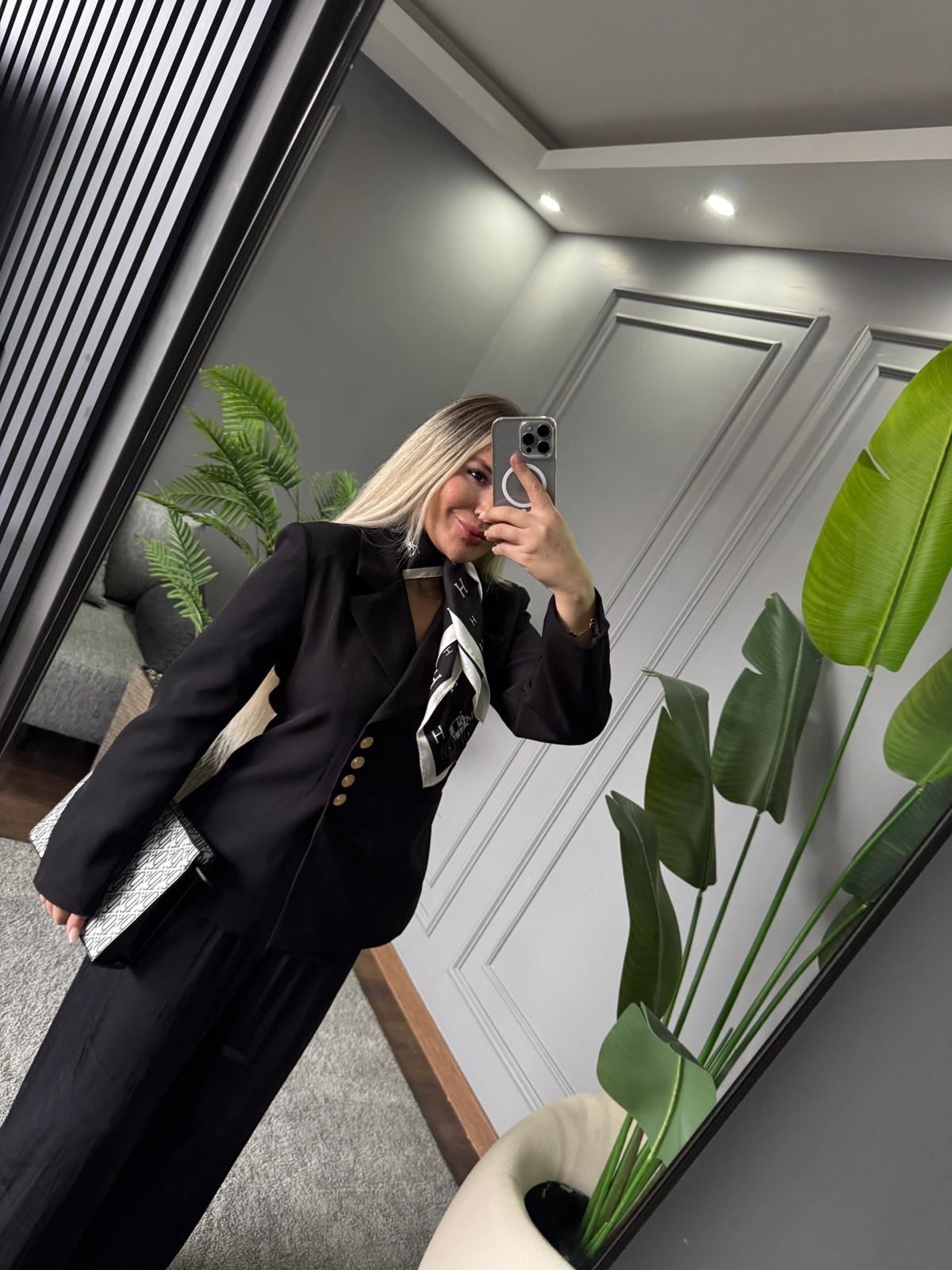 GOLD DÜĞME DETAY BLAZER