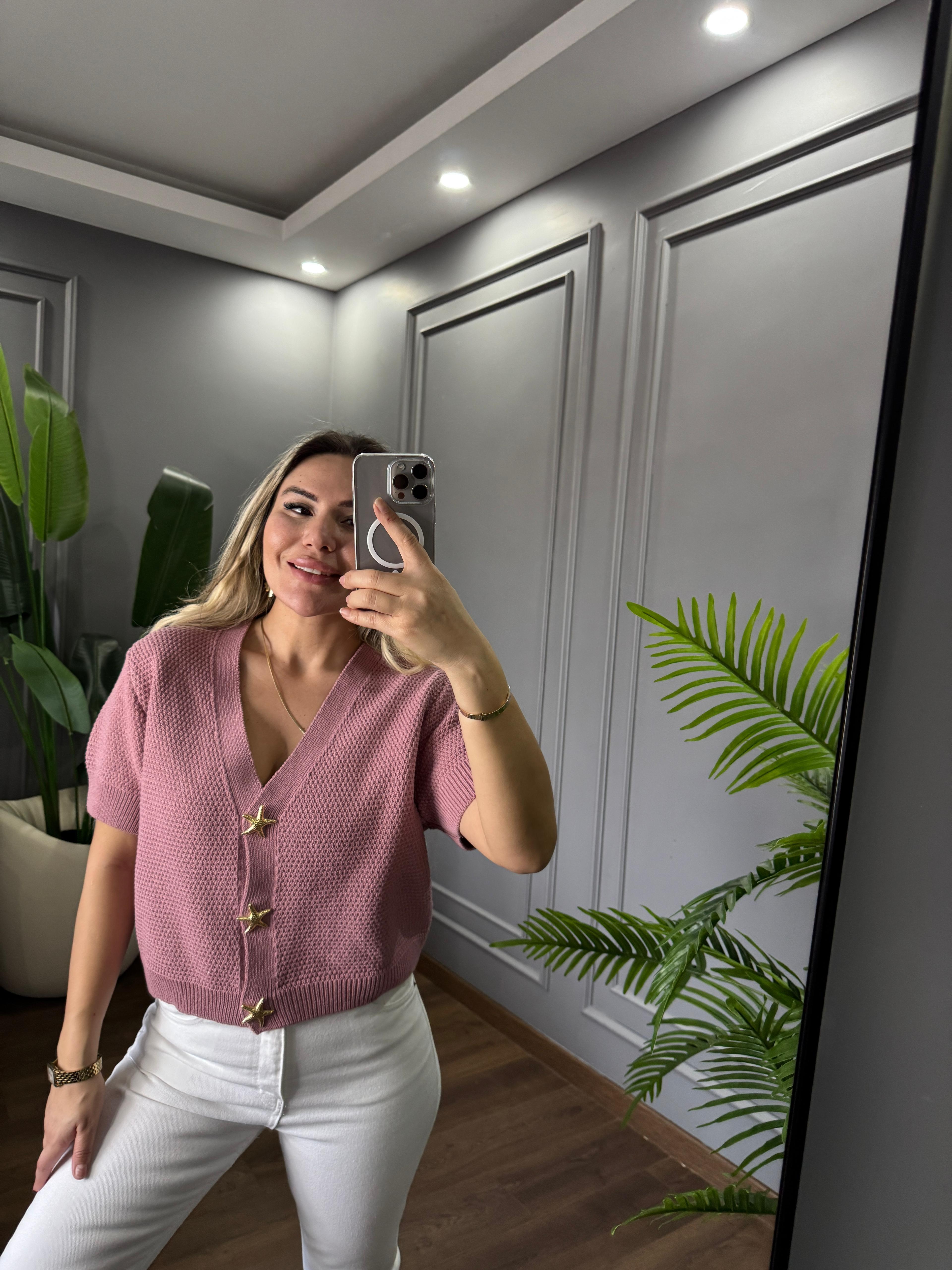 GOLD DUĞMELİ TRİKO HIRKA