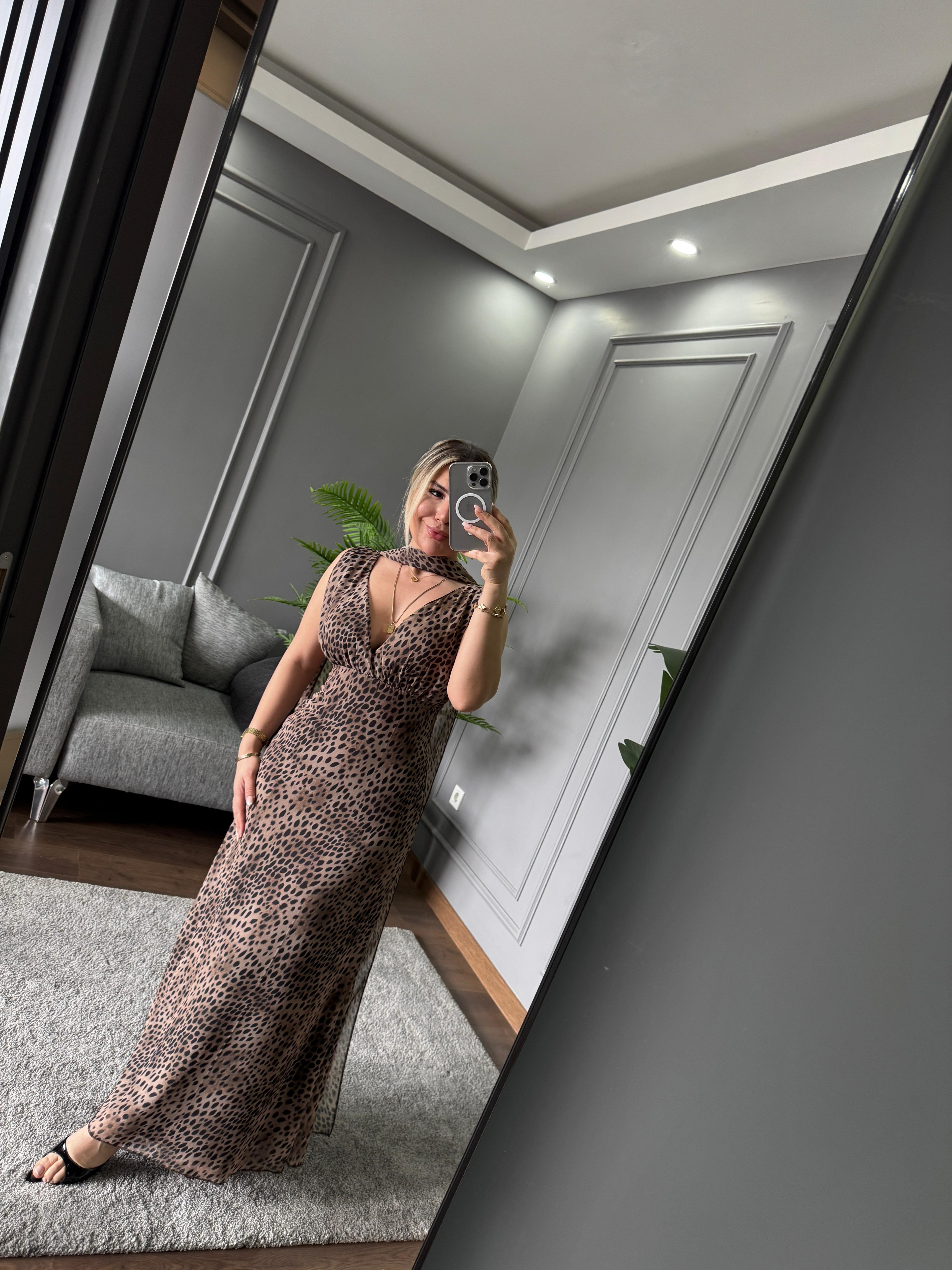 ŞAL DETAY UZUN ELBİSE 