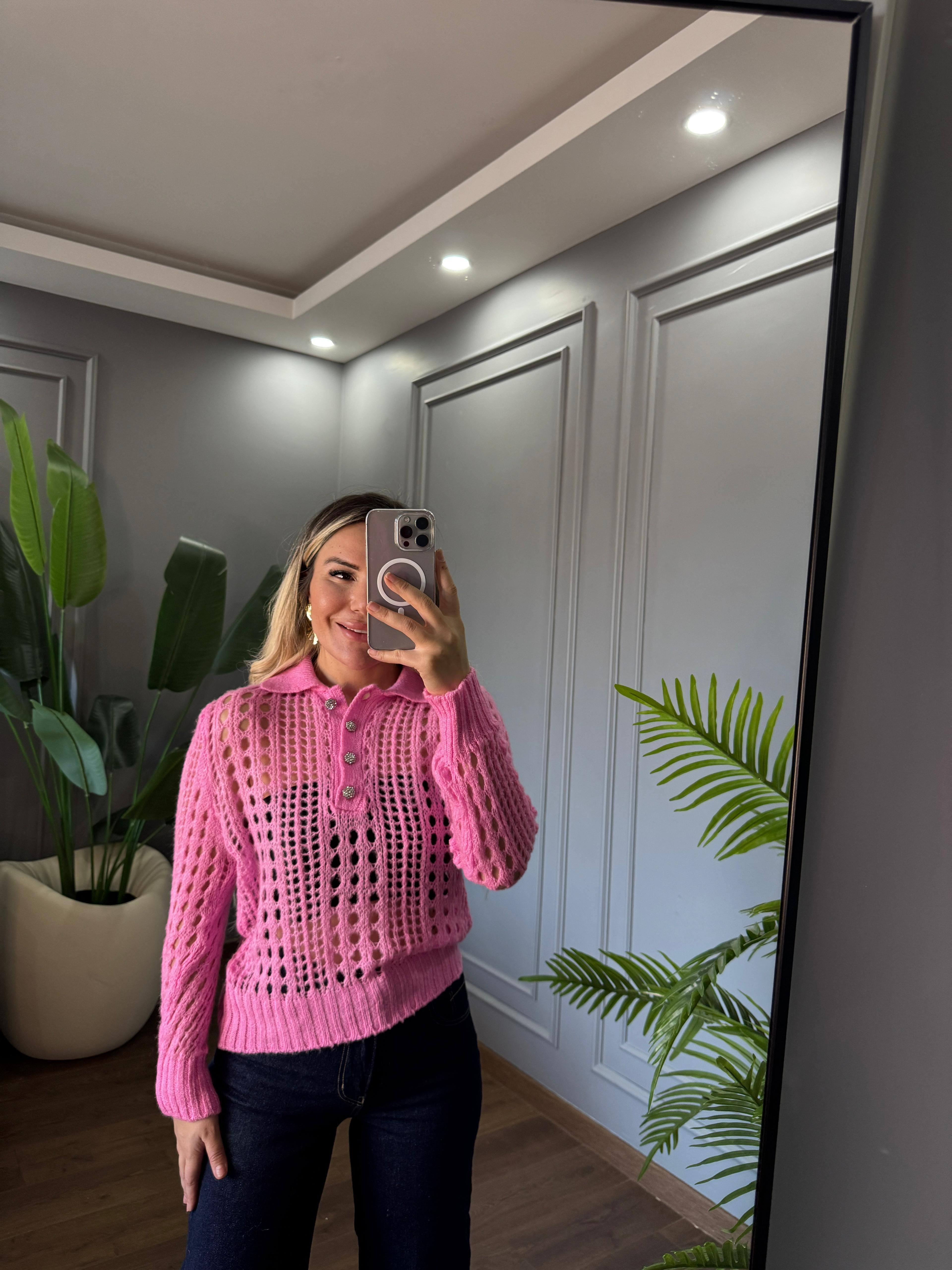 TAŞLI DÜĞME DETAYLI TRANSPARAN TRİKO 