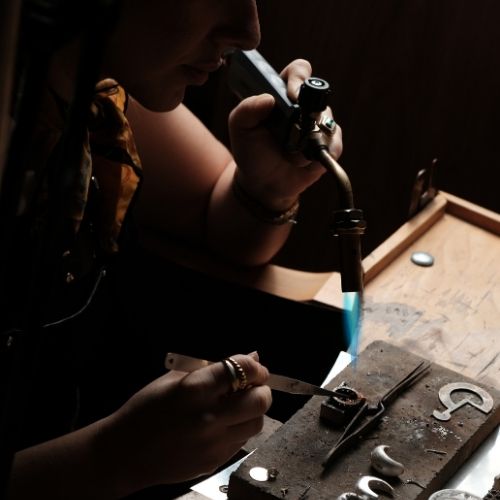 Sürdürülebilir Takı Üretimi: Linya Jewellery’de Geri Dönüşümle Gelen Zarafet