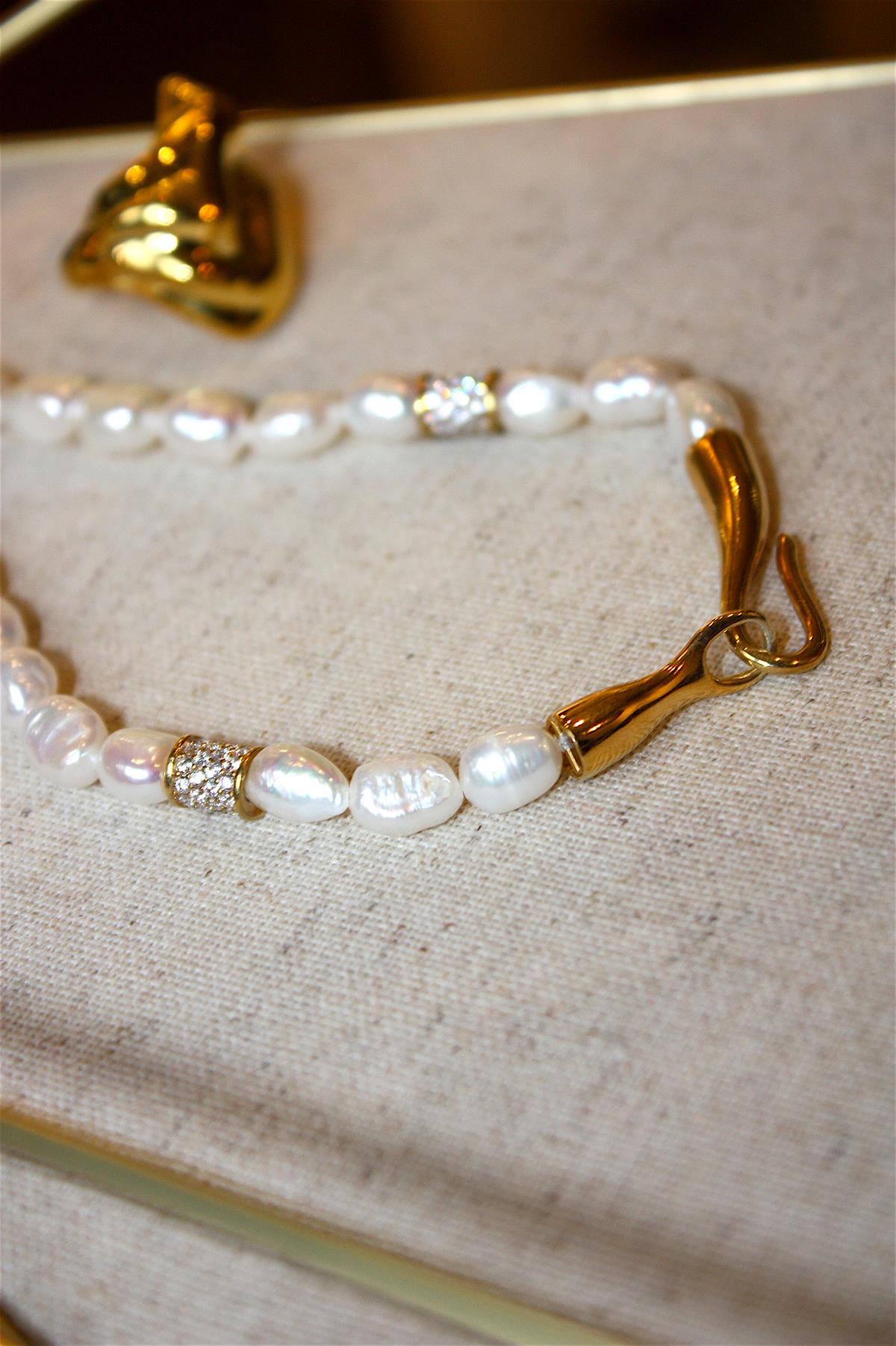 Bayem Taşlı İnci Kolye